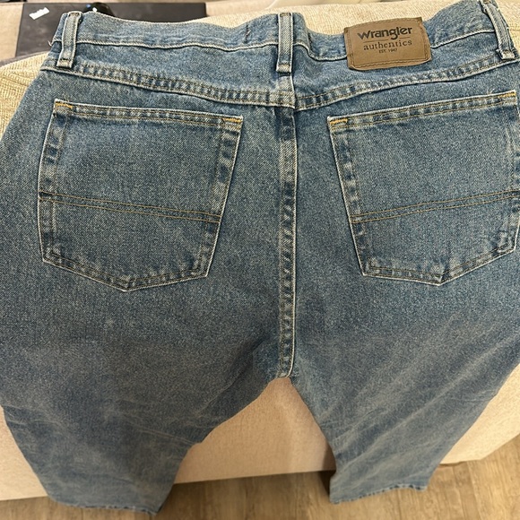 Wrangler Authentics Men Work Jeans 2 pair - Picture 2 of 4
